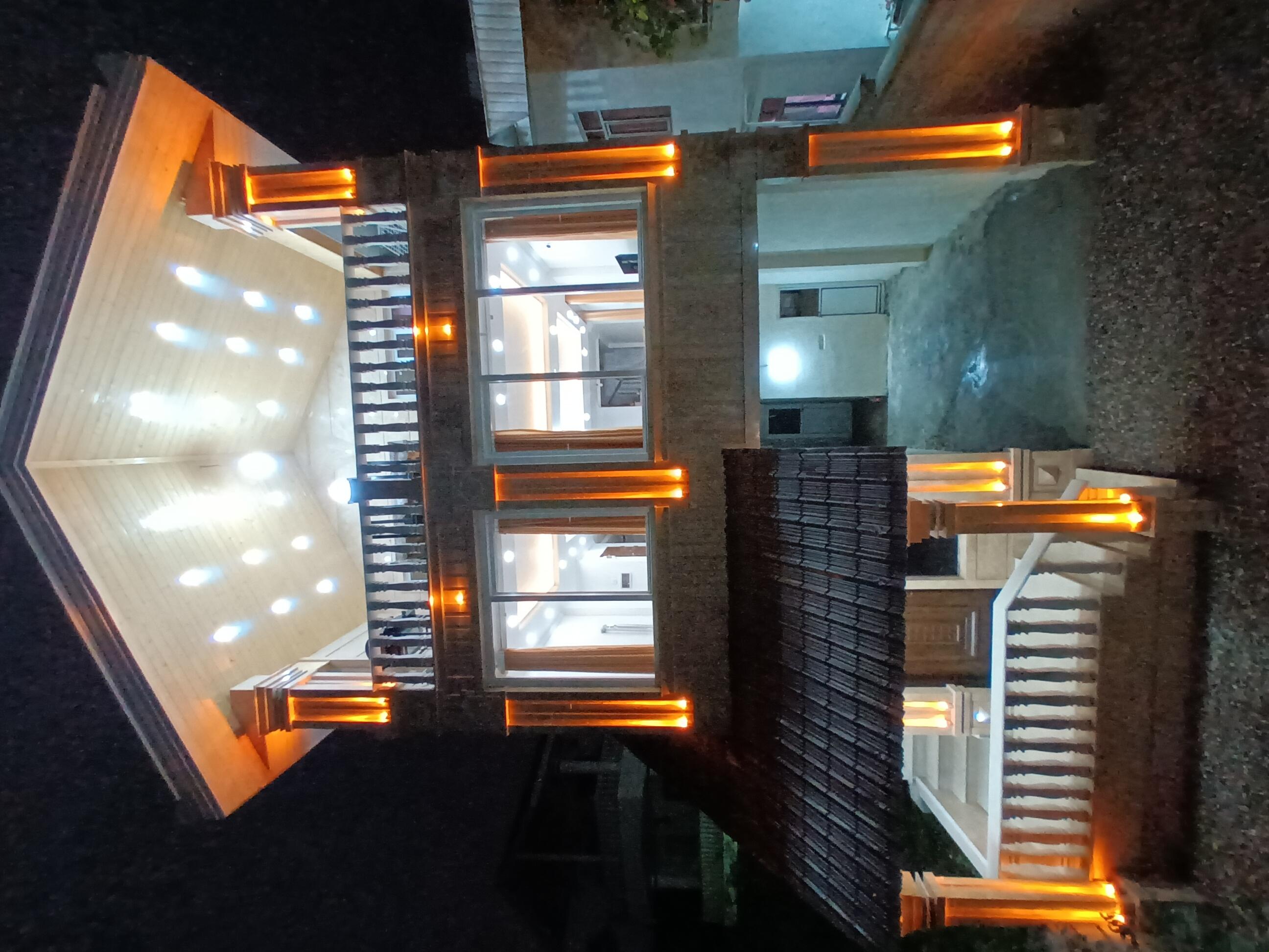 ویلا کنار رودخانه چشم انداز کوه و جنگل