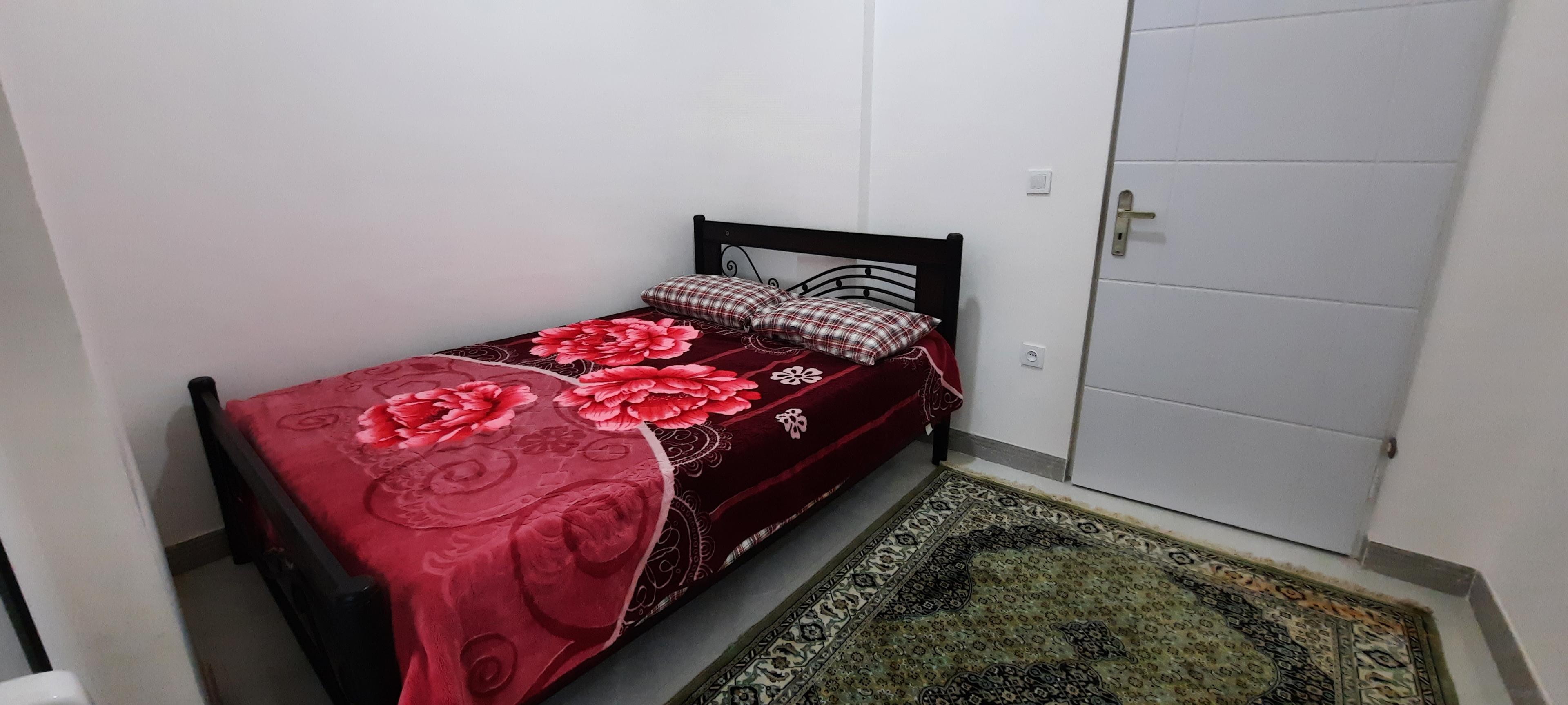 ویلا کنار رودخانه چشم انداز کوه و جنگل