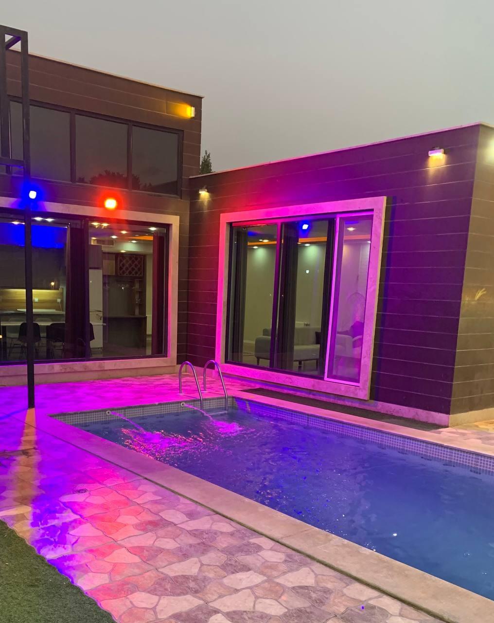 ویلای مدرن شیک با استخر آب گرم فعال