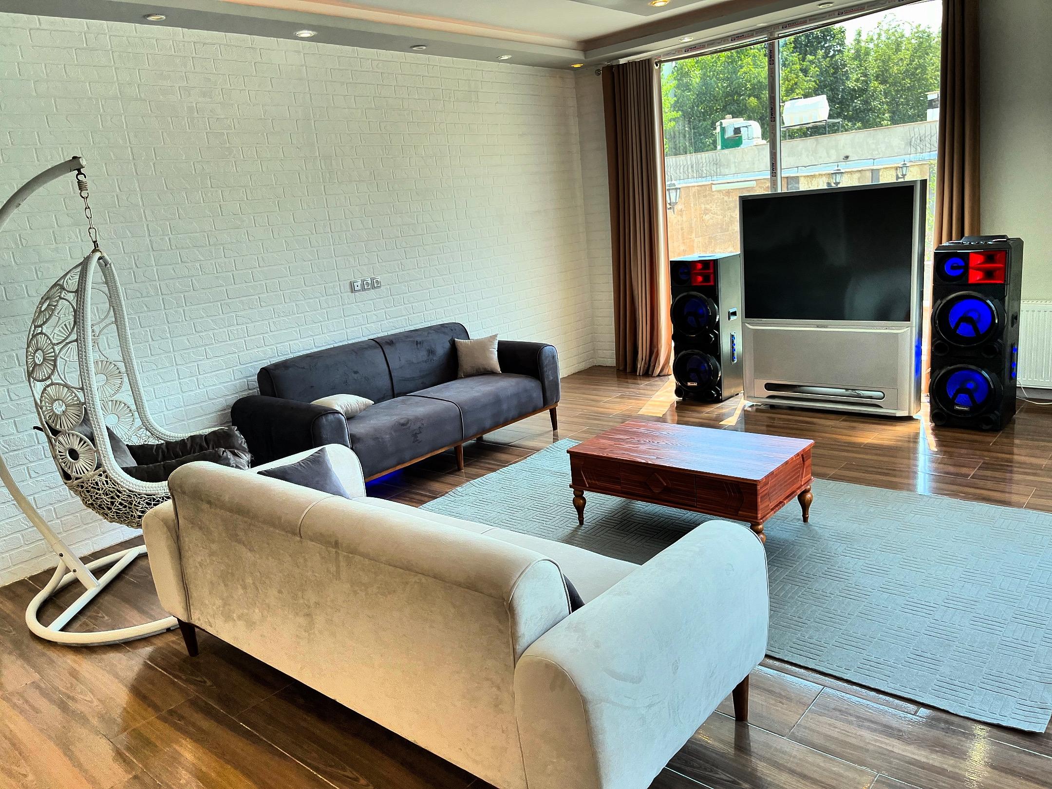 ویلای مدرن شیک با استخر آب گرم فعال