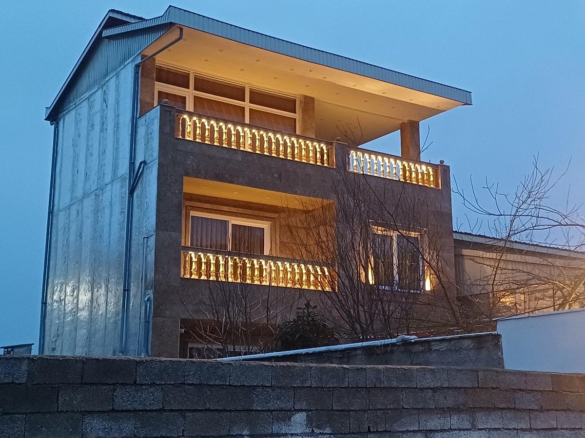 ویلای تریبلکس استخردار آب گرم نیایش