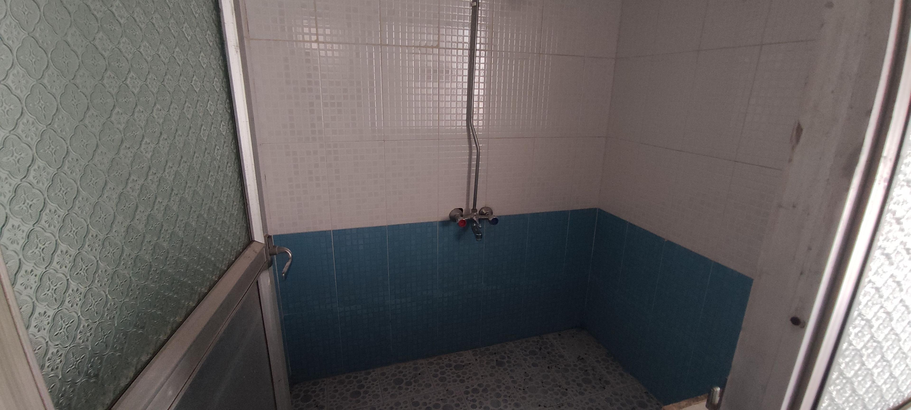 اتاق 4 نفره اقامتگاه بومگردی آب و آتش