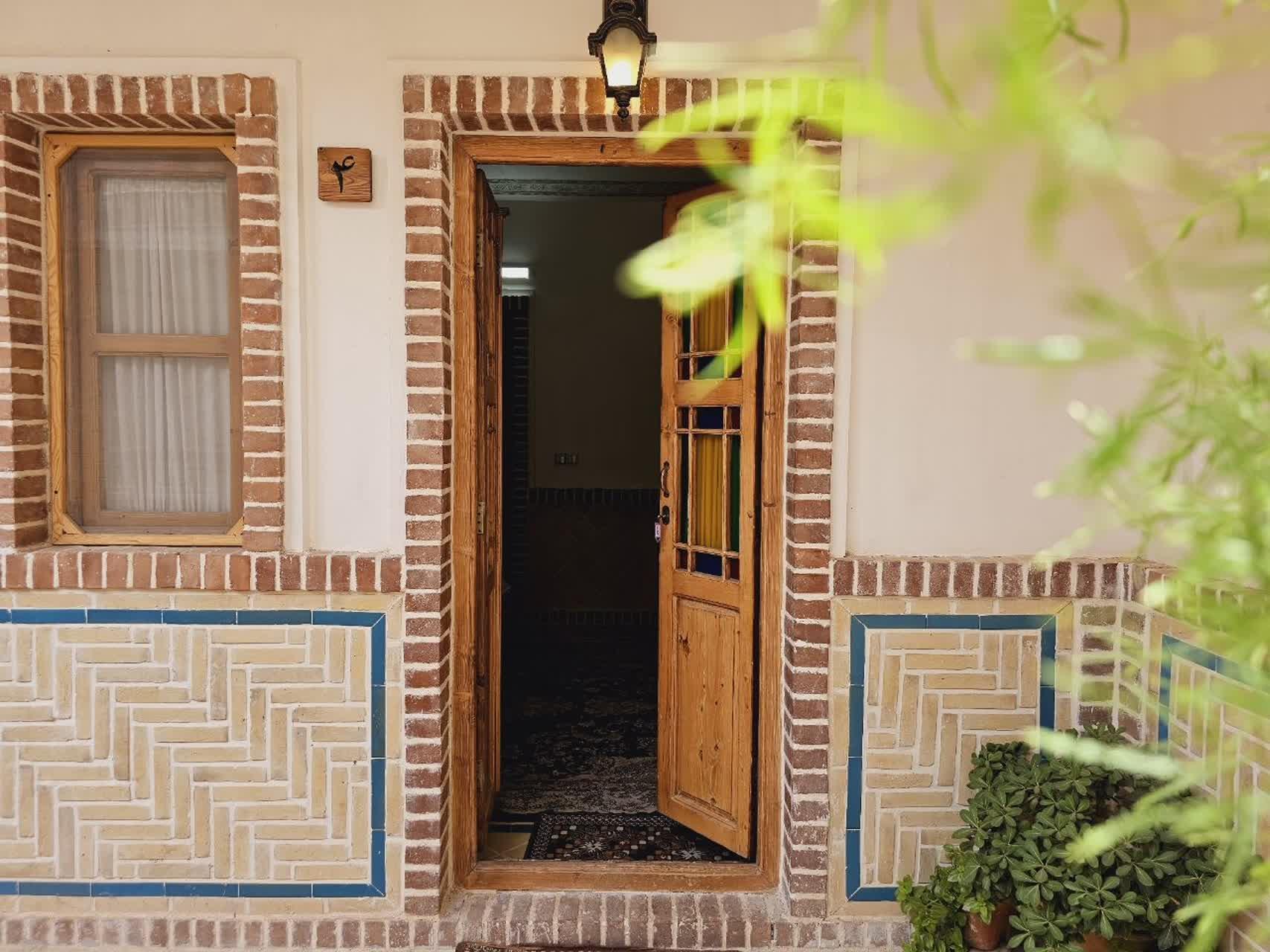 اجاره اقامتگاه بوم گردی دیاوا در نطنز