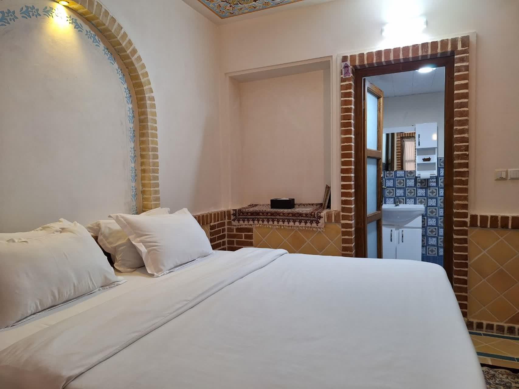 اجاره اقامتگاه بوم گردی دیاوا در نطنز