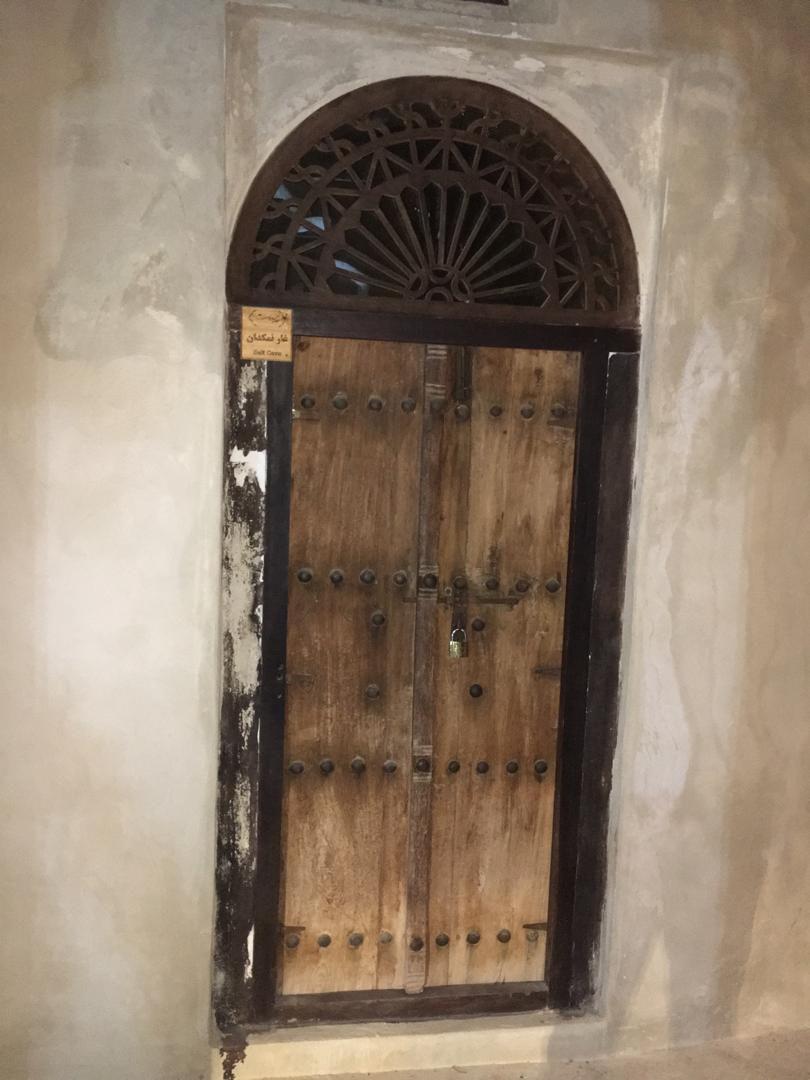 اجاره روزانه سوئیت در قشم اتاق غار نمکدان