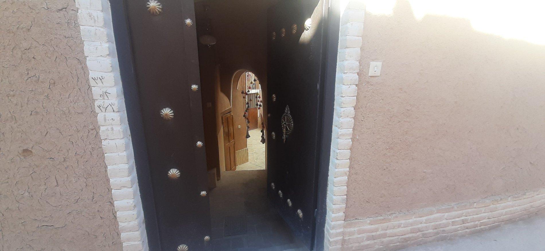 اجاره ویلا سنتی 4خوابه ماهکده در یزد