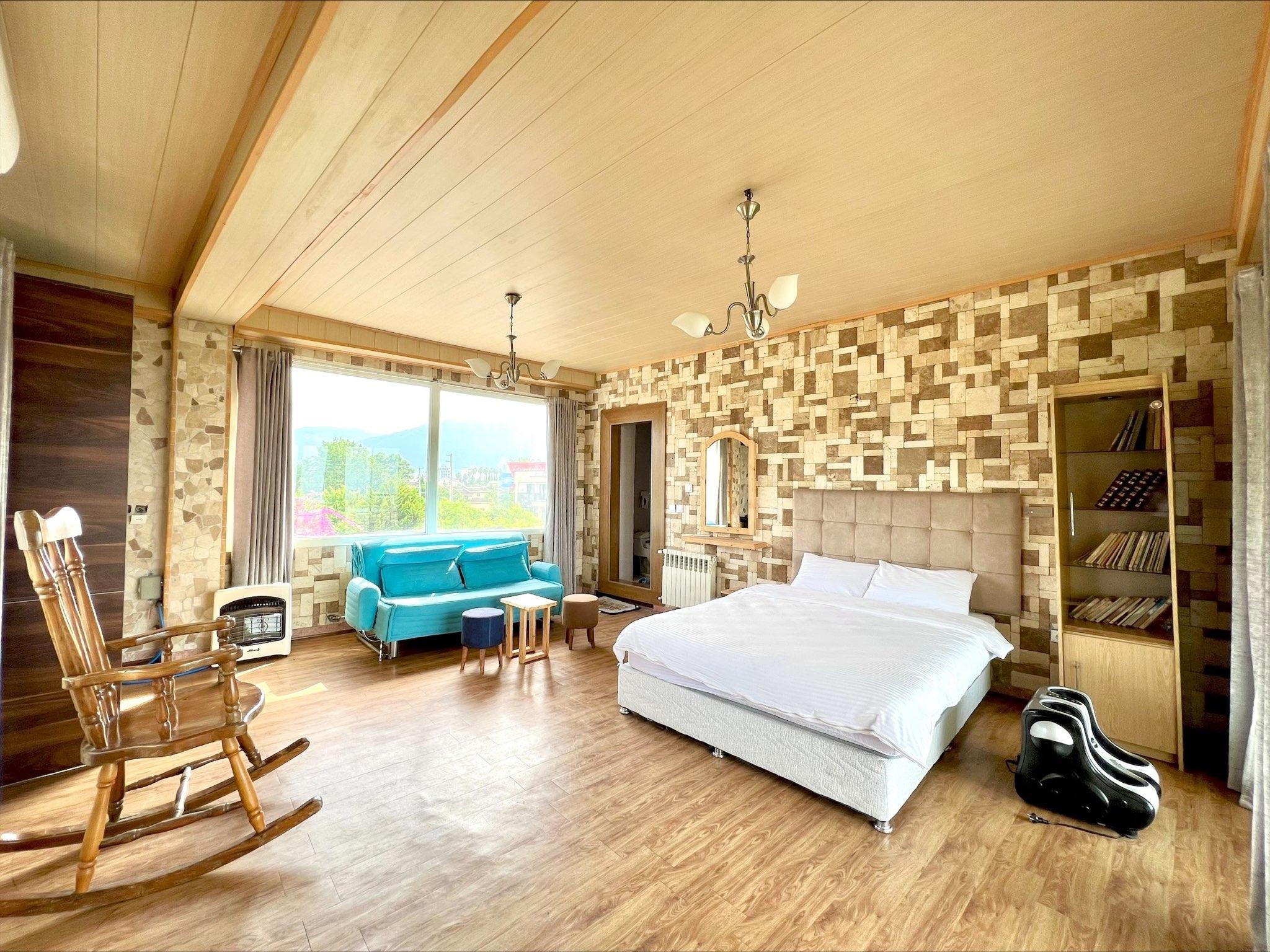 ویلا ساحلی هشت خوابه بوتیک هتل دیپلمات