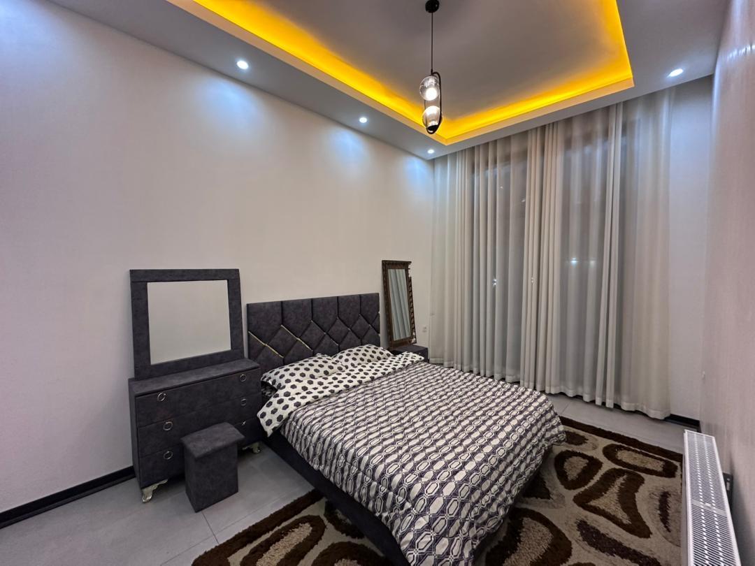 ویلا استخرسرپوشیده با بیلیارد چیل ۲