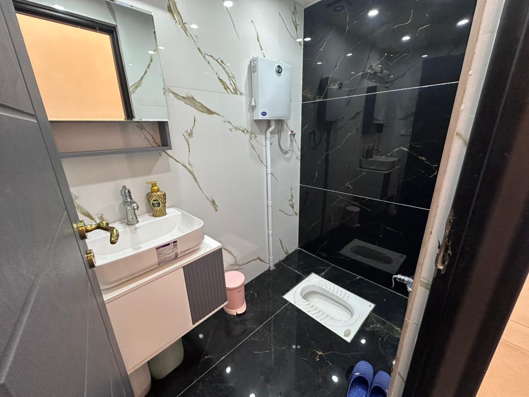 ویلا استخرسرپوشیده با بیلیارد چیل ۲