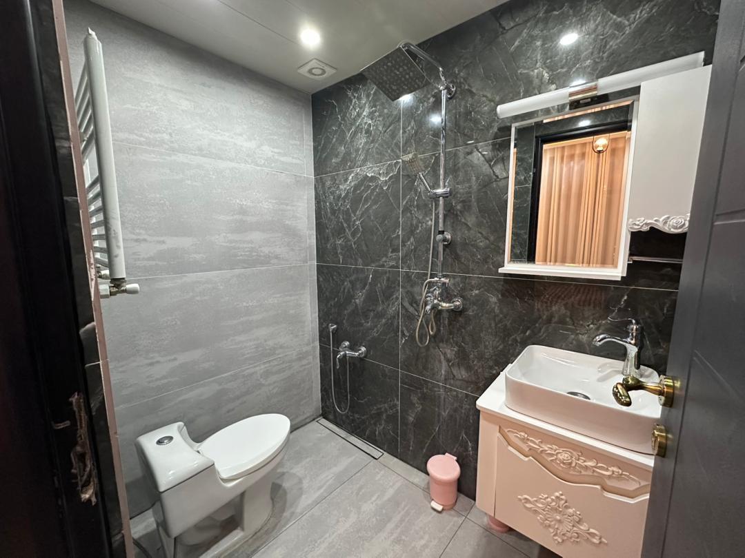 ویلا استخرسرپوشیده با بیلیارد چیل ۲