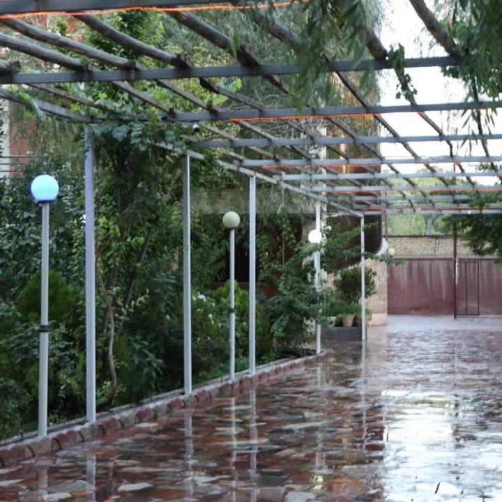 ویلا 2خوابه استخردار آبگرم باغ بهادران