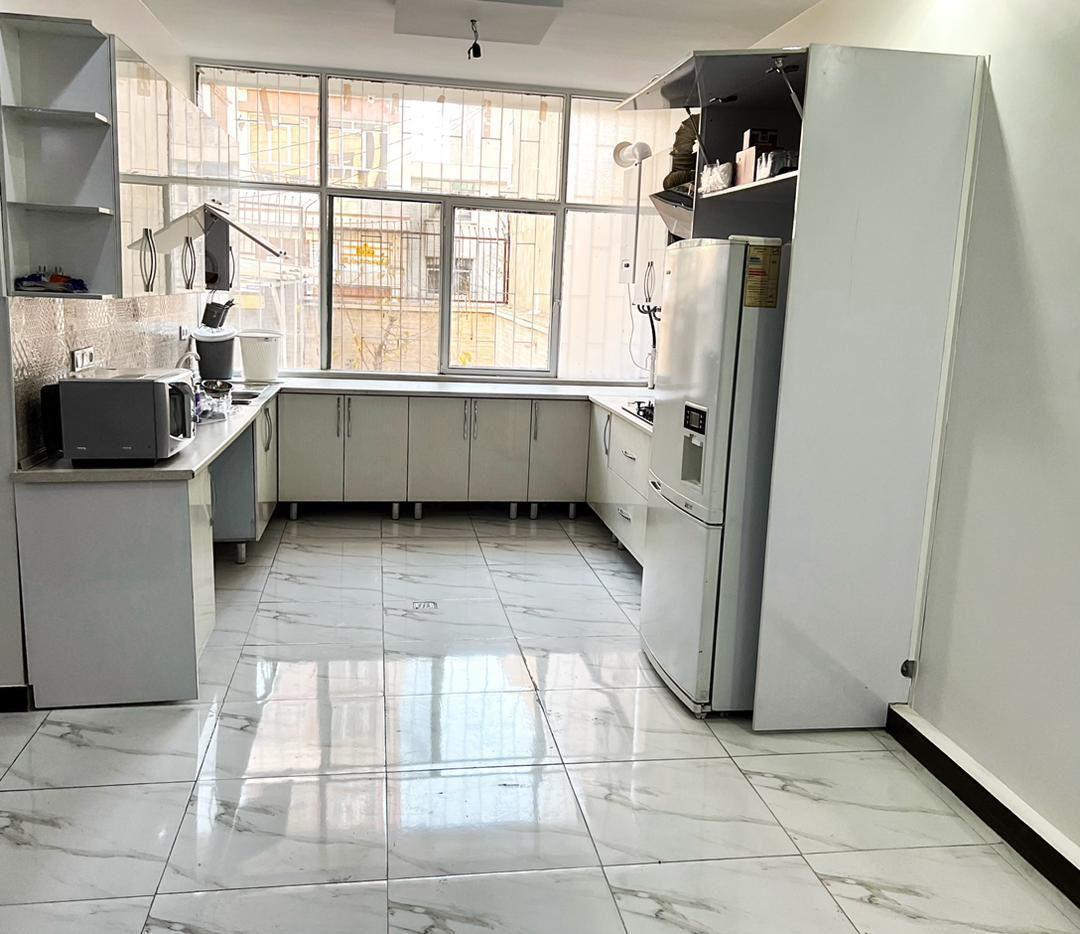 واحد 100 متری دو خواب در آیت الله کاشانی