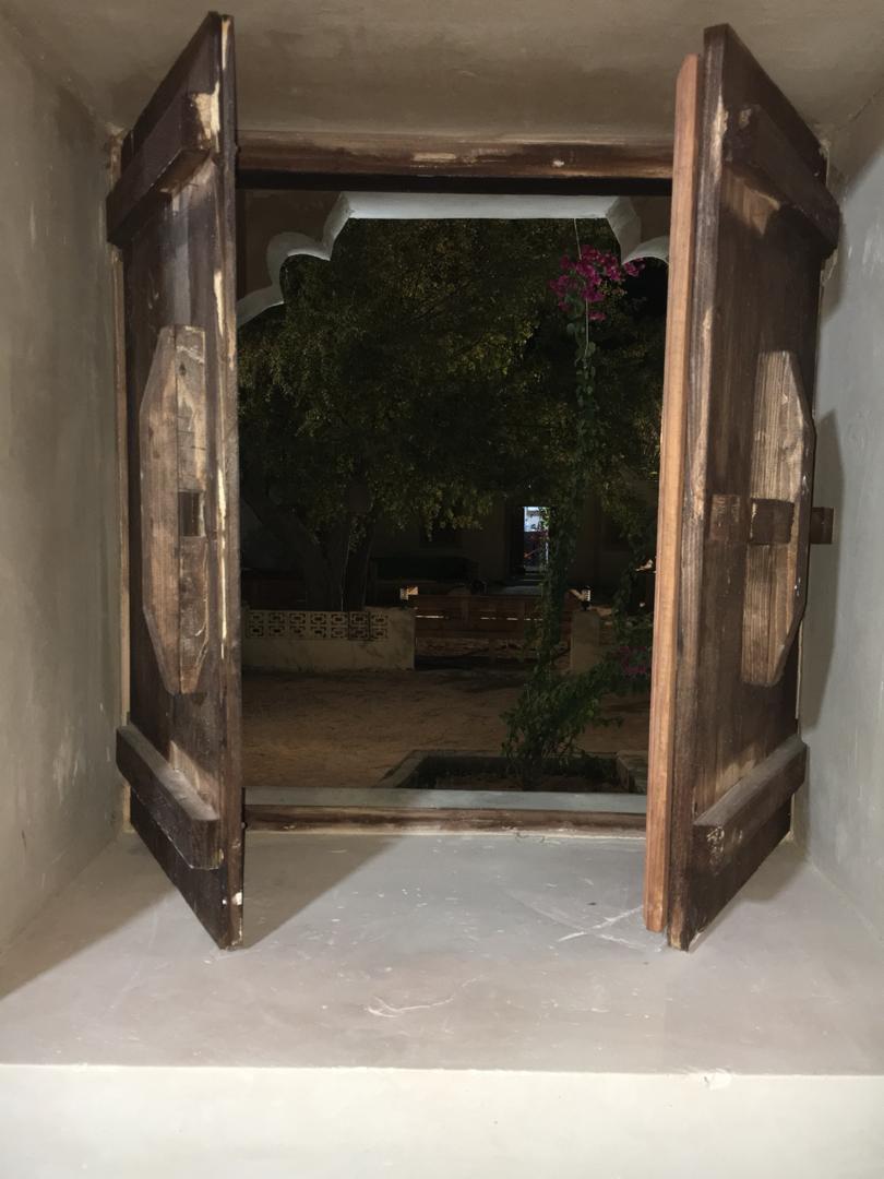 اجاره سوئیت روزانه در قشم اتاق چاه تلا