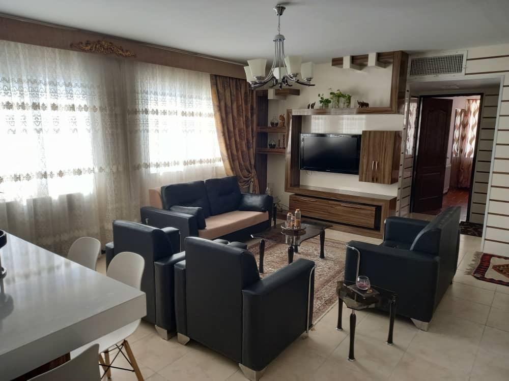 اجاره روزانه آپارتمان دو خوابه شیک در شهرک صدرا