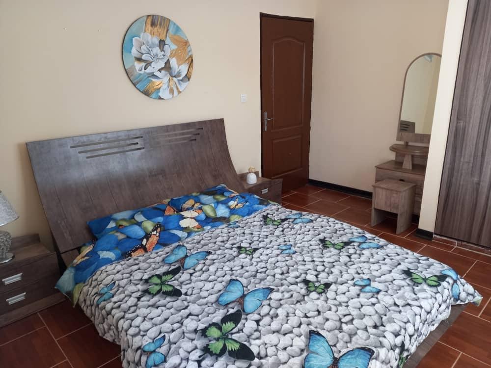 اجاره روزانه آپارتمان دو خوابه شیک در شهرک صدرا