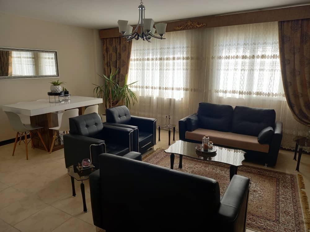 اجاره روزانه آپارتمان دو خوابه شیک در شهرک صدرا