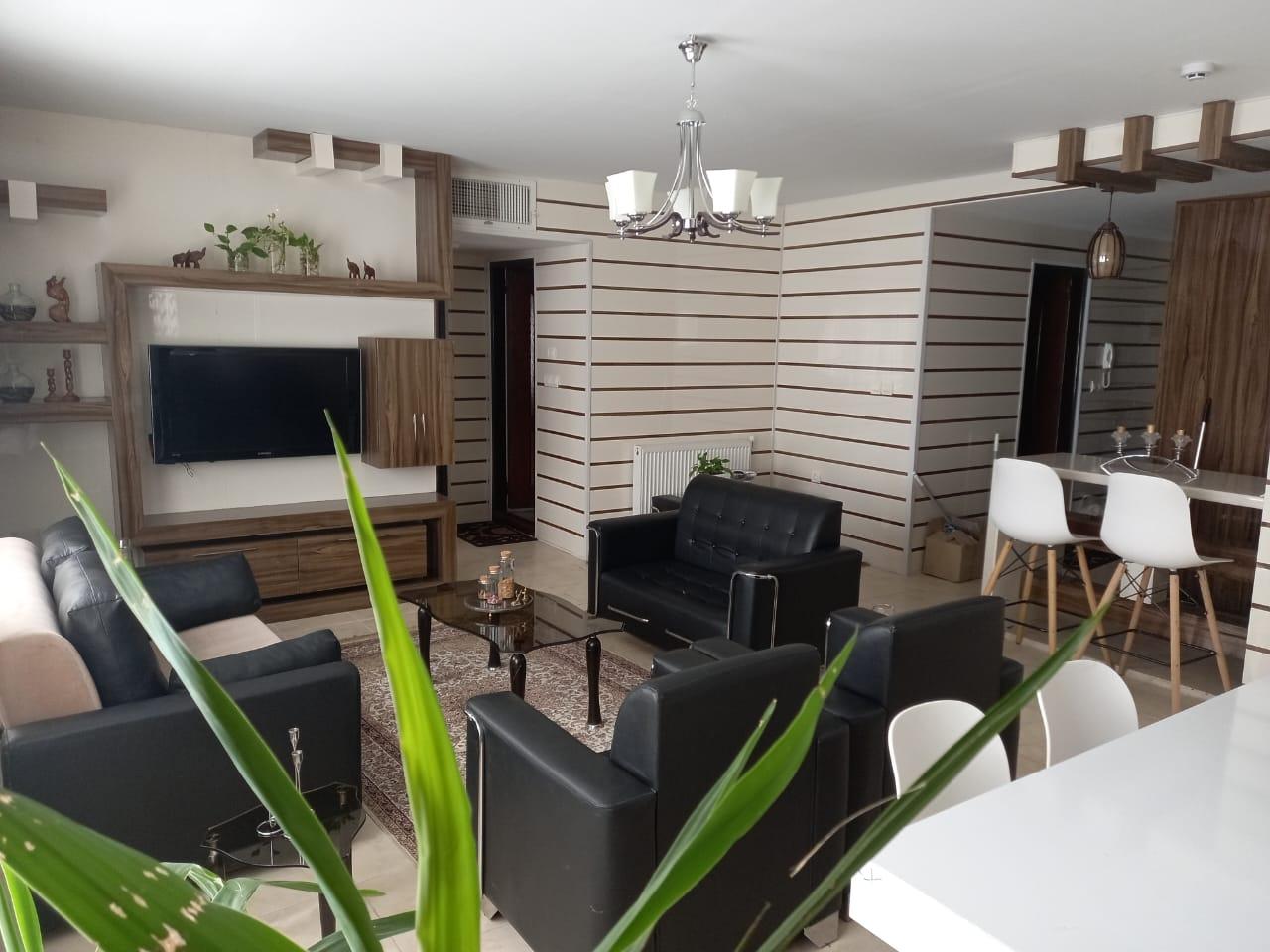 اجاره روزانه آپارتمان دو خوابه شیک در شهرک صدرا