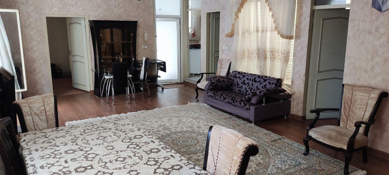 دو خوابه همکف دسترسی پیاده به اماکن تاریخی