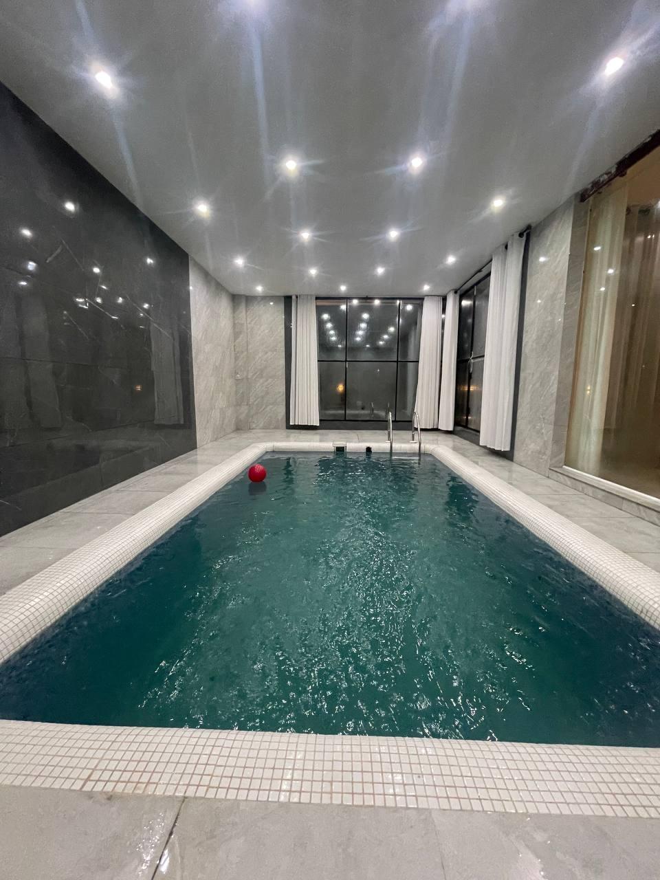 ویلای تک خوابه استخردار در شاهنامه