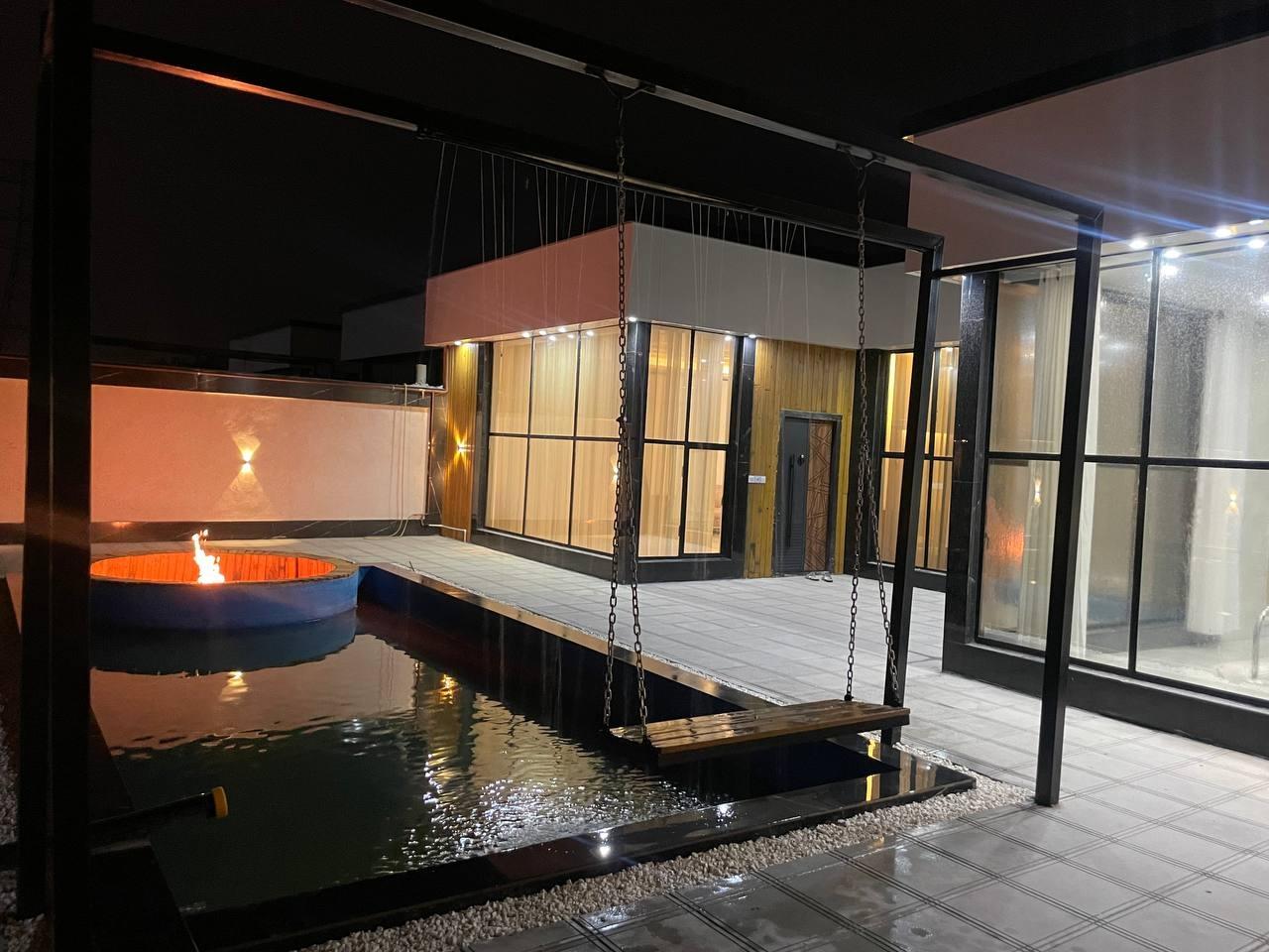 ویلای تک خوابه استخردار در شاهنامه