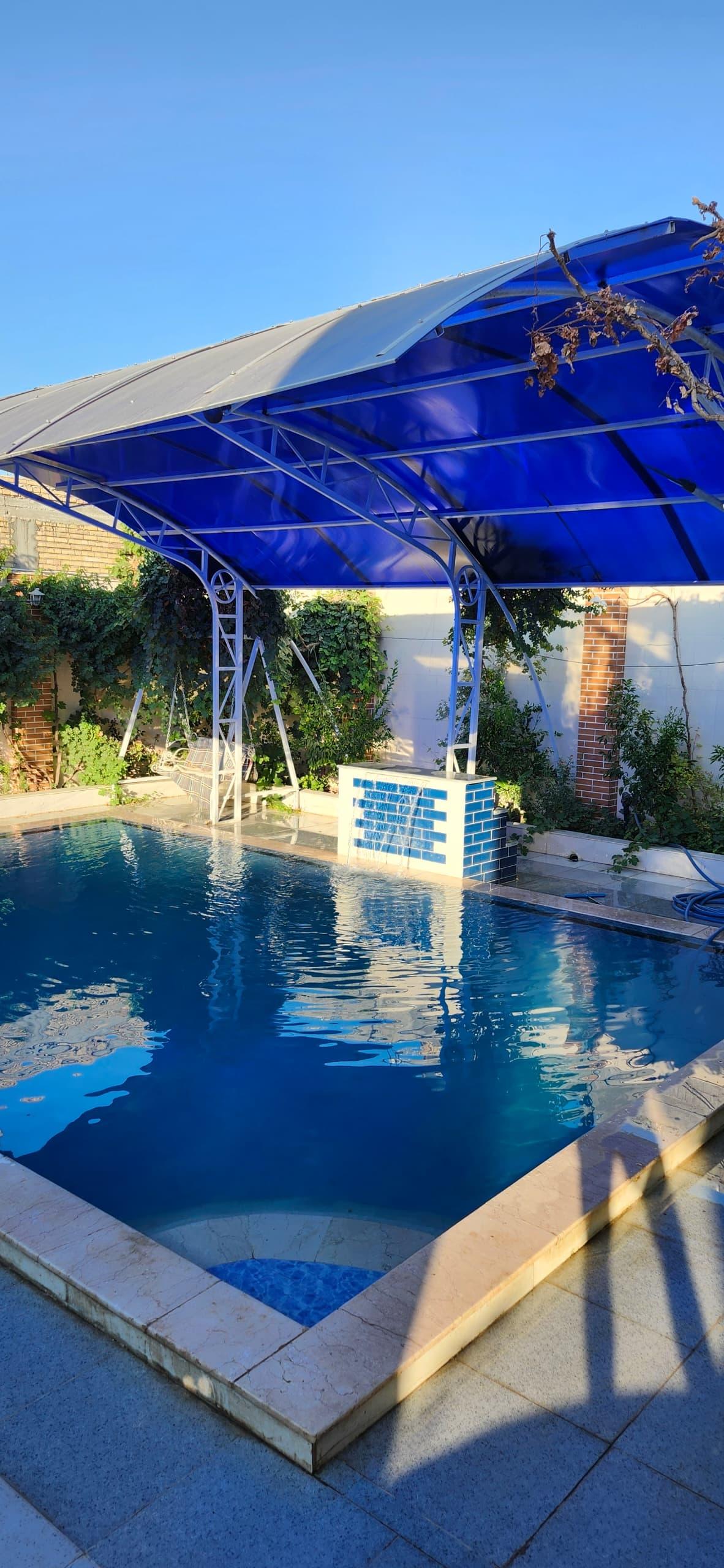 عمارت دو خوابه استخردار ابگرم مهستان