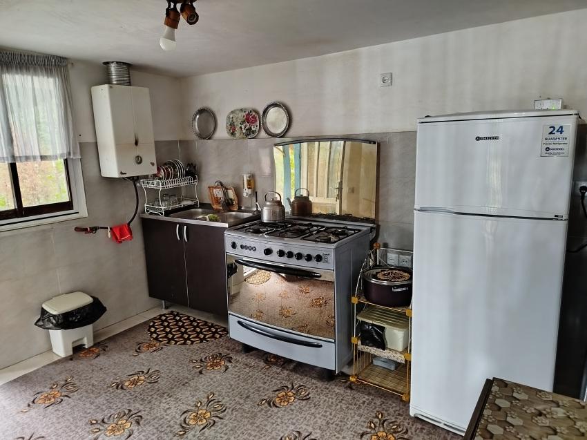 اقامتگاه جنگلی نگارخاتون با ویو کوه و رودخانه