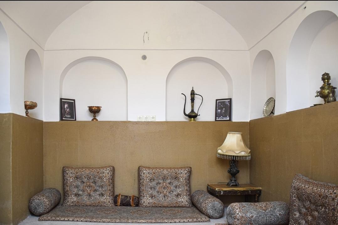 اجاره ویلا سنتی 4خوابه ماهکده در یزد