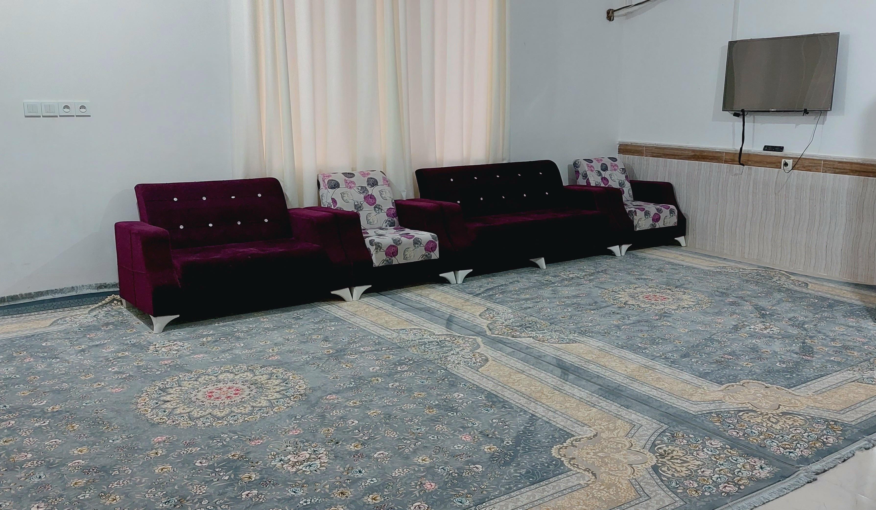 منزل همکف نزدیک بازار و ساحل در گناوه