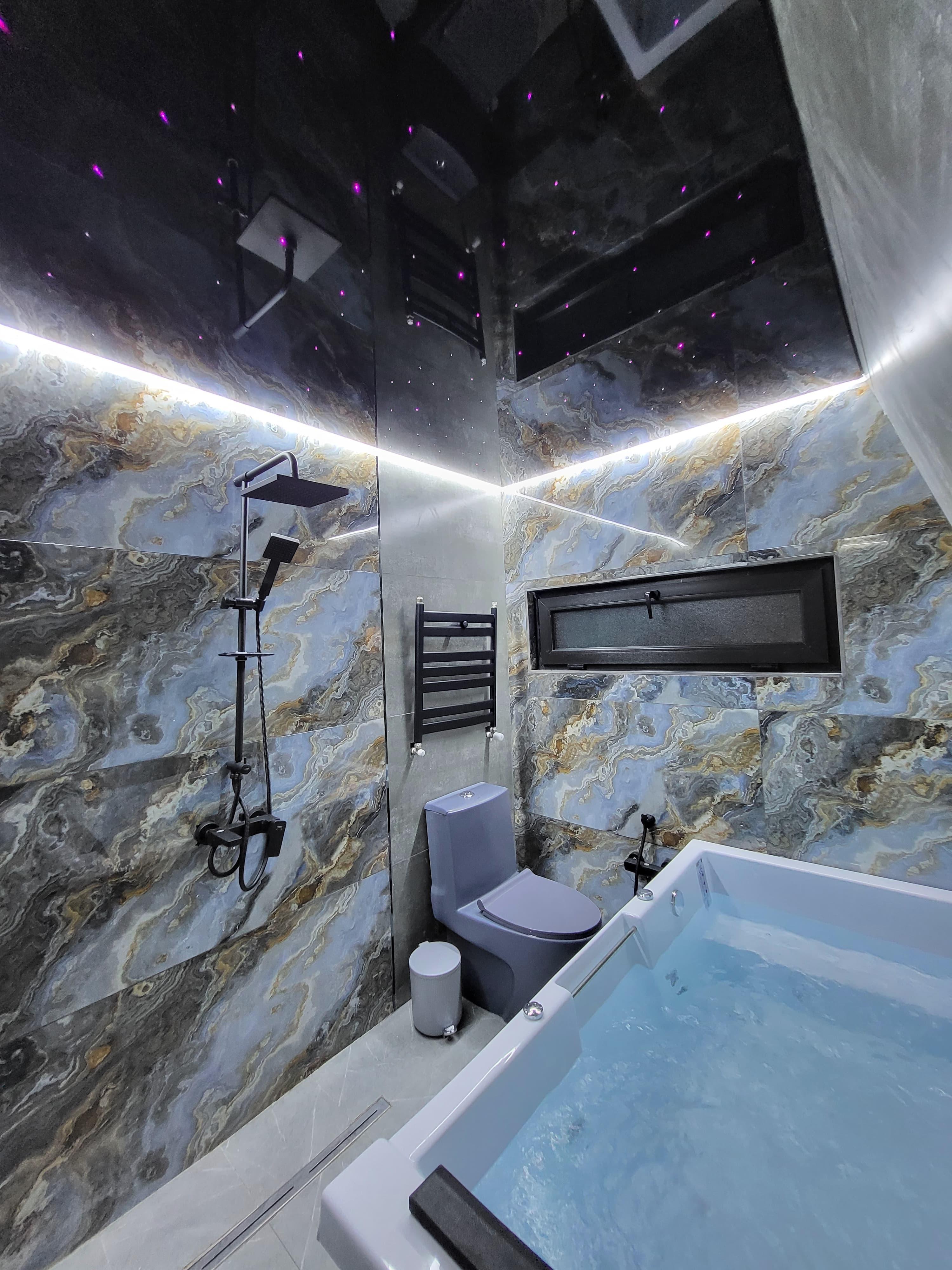 ویلای لاکچری سوئیسی آس همراه با جکوزی