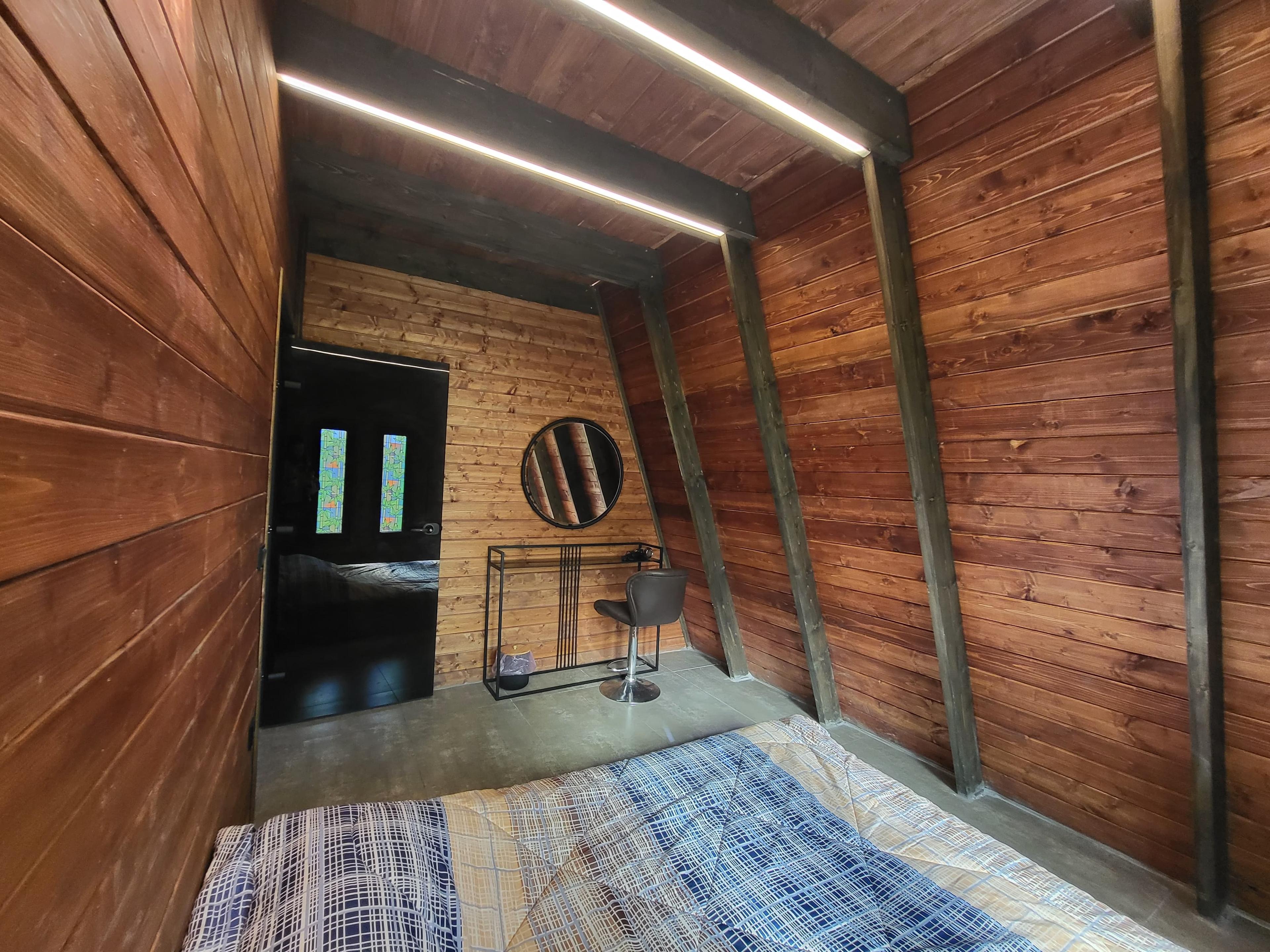 ویلای لاکچری سوئیسی آس همراه با جکوزی