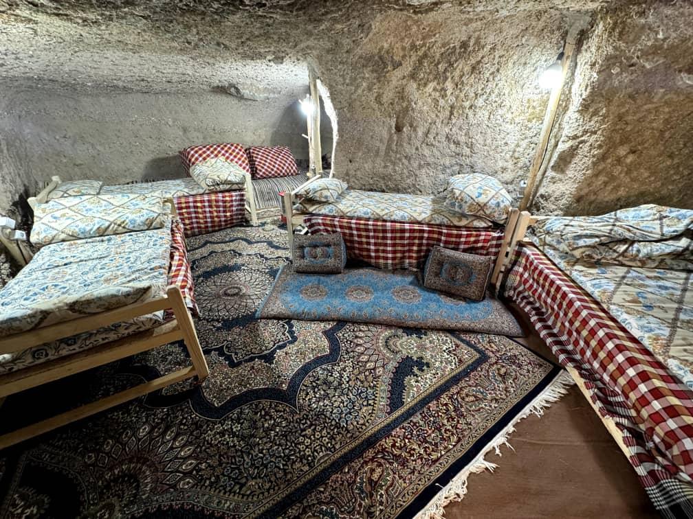 بوم گردی بن میمند در اطراف شهربابک