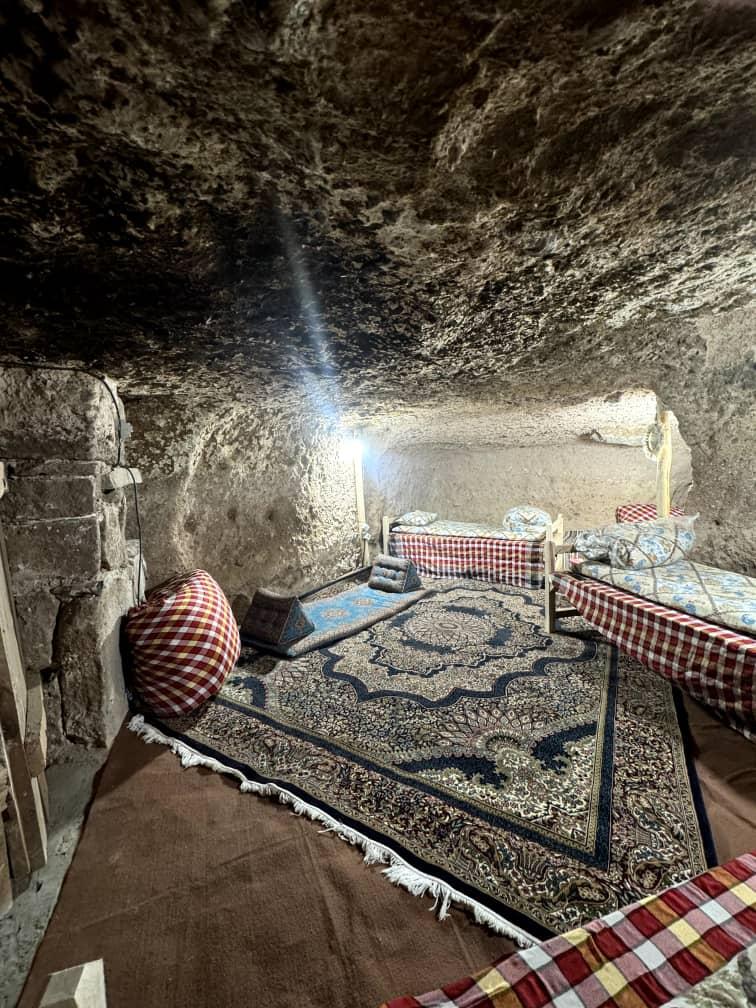 بوم گردی بن میمند در اطراف شهربابک