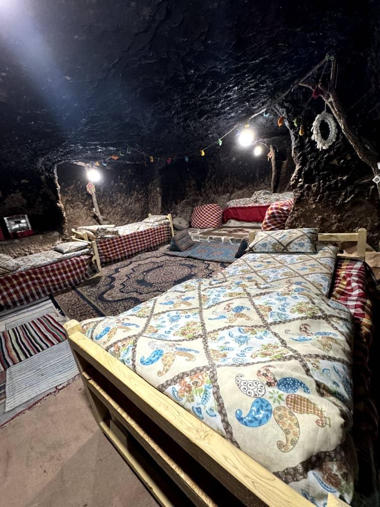 بوم گردی بن میمند در اطراف شهربابک