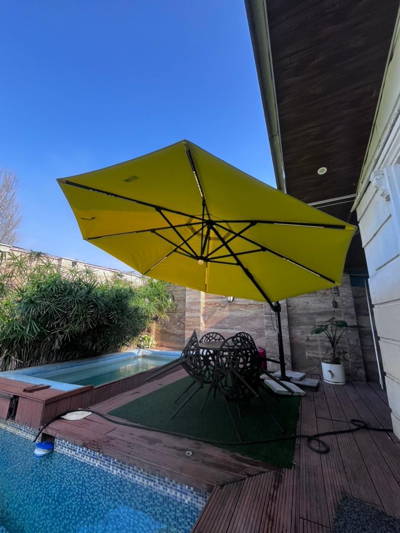 ویلای ساحلی با استخر آب گرم و جکوزی