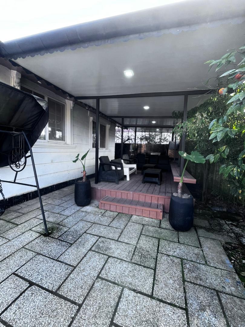 ویلای ساحلی با استخر آب گرم و جکوزی