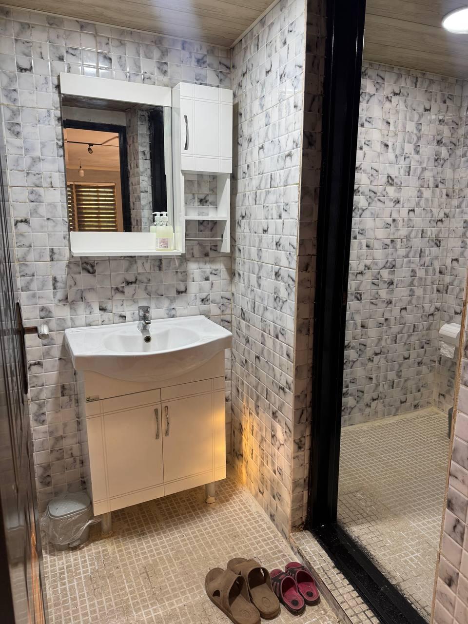 سه خوابه استخر ۴ فصل آبگرم سهیلیه