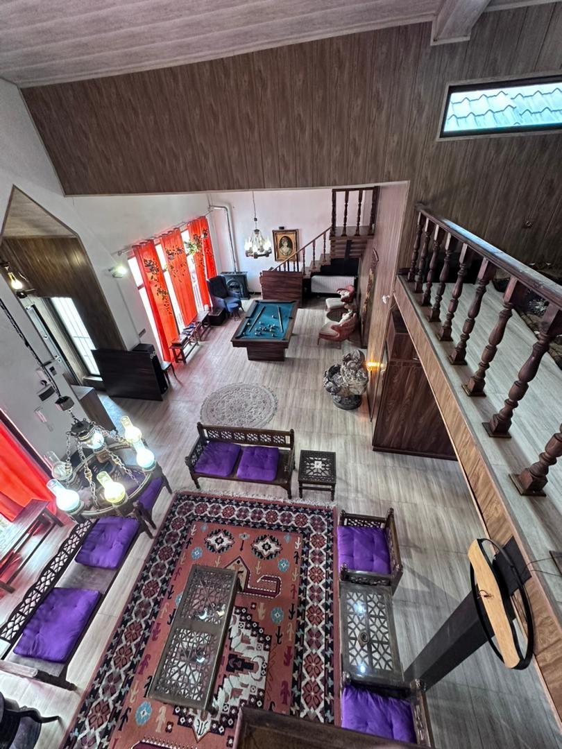 ویلا مارالی ،چوبی دوبلکس استخر سرپوشیده