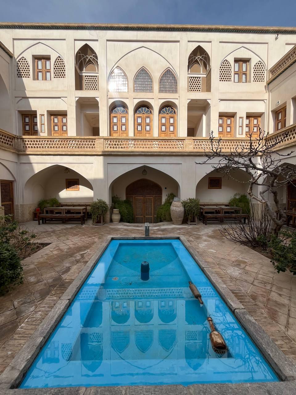 اقامتگاه سنتی خانه تاریخی احسان کاشان