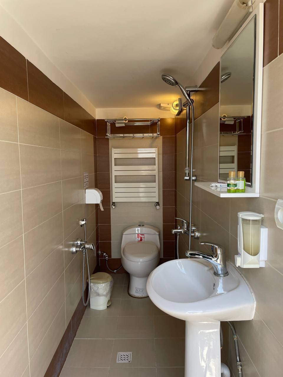 اقامتگاه سنتی خانه تاریخی احسان کاشان