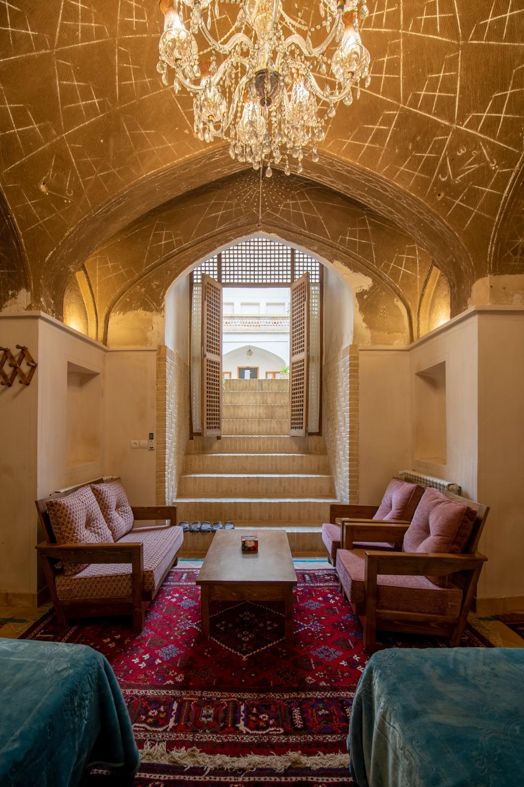 اقامتگاه سنتی خانه تاریخی احسان کاشان