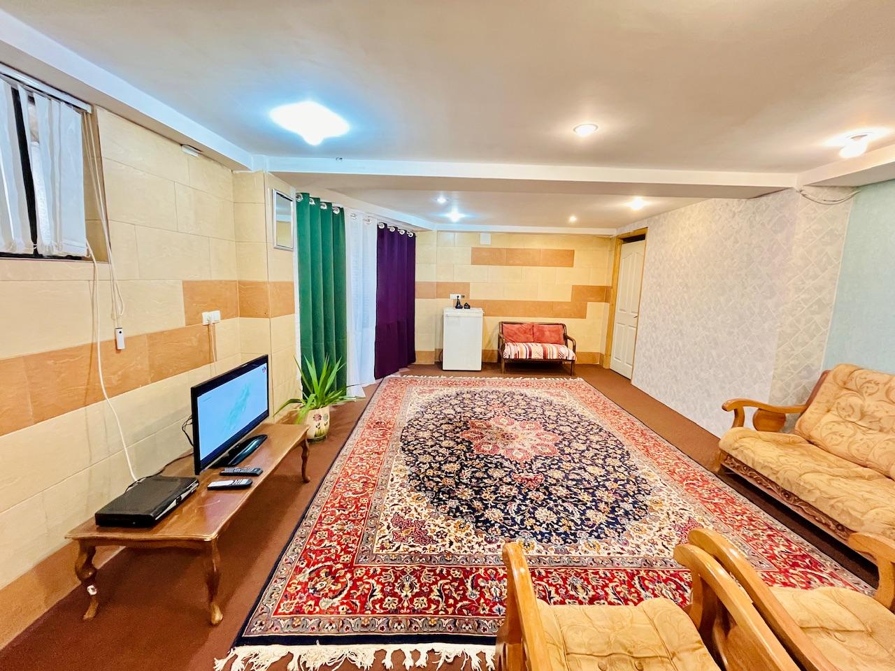 منزل مبله ویلایی دربست با حیاط و پارکینگ اختصاصی