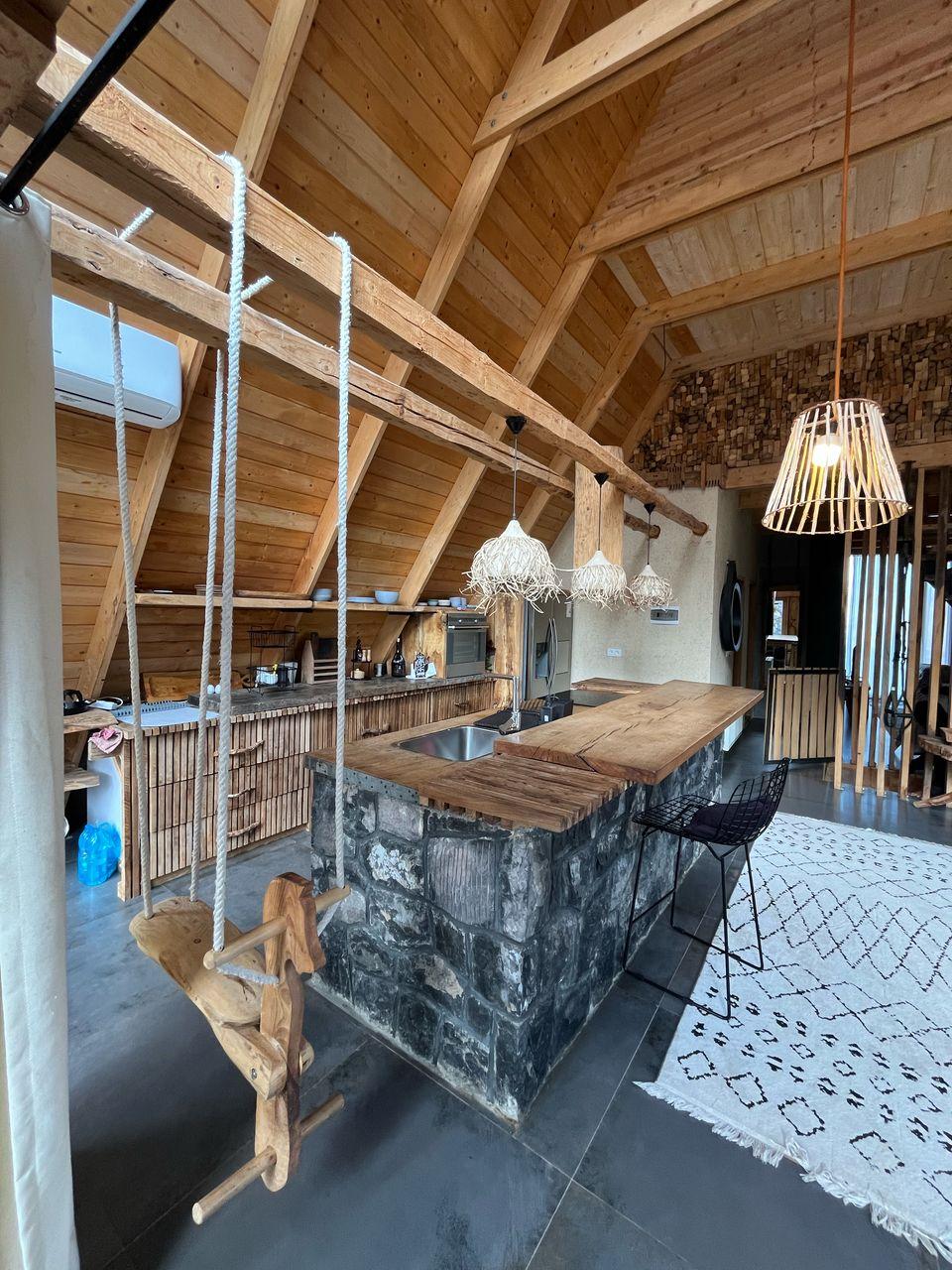 رزرو کلبه سوئیسی چوبی در کلاردشت