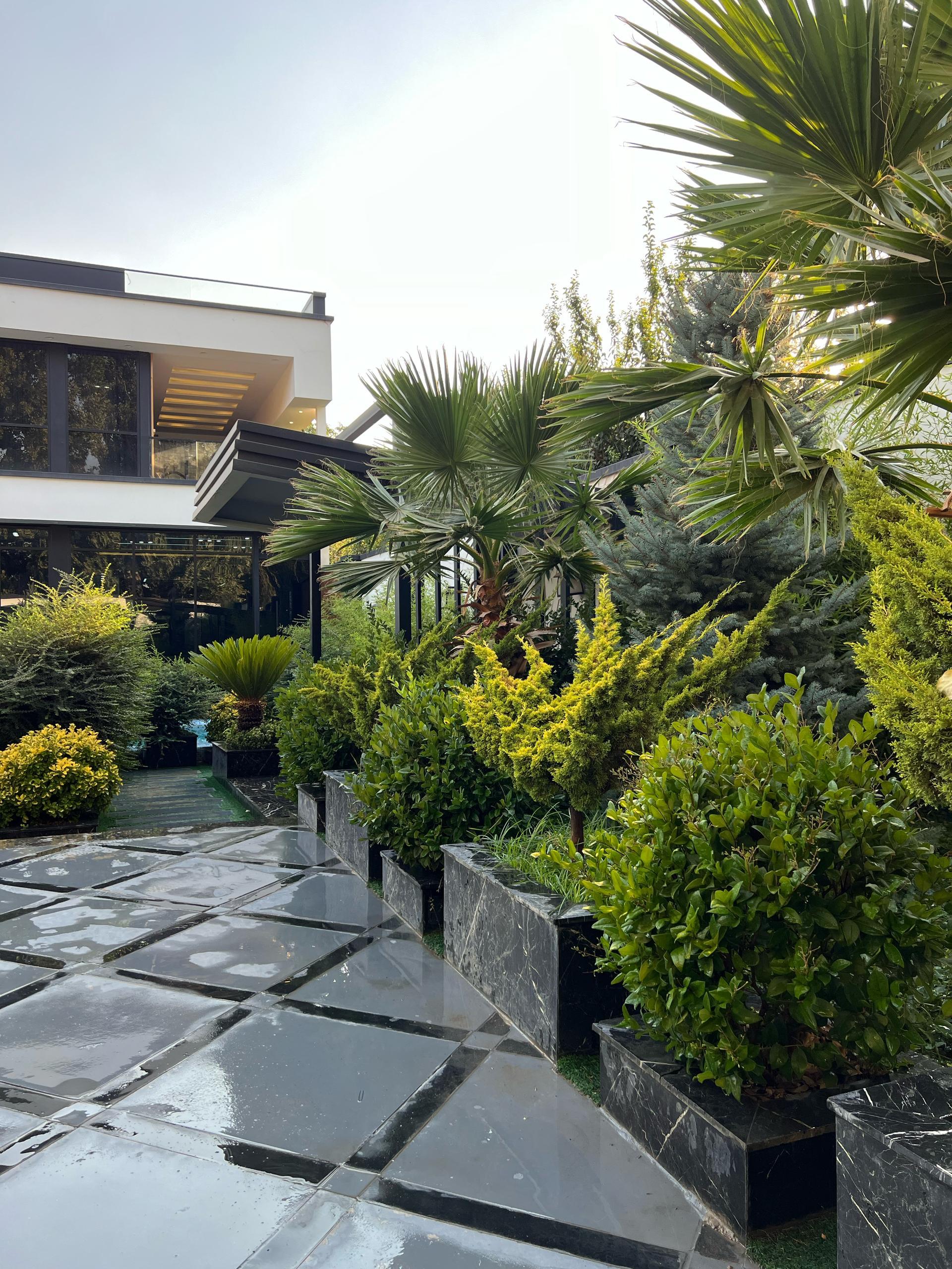 ویلا دوبلکس مدرن با ویو ابدی و استخر آبگرم