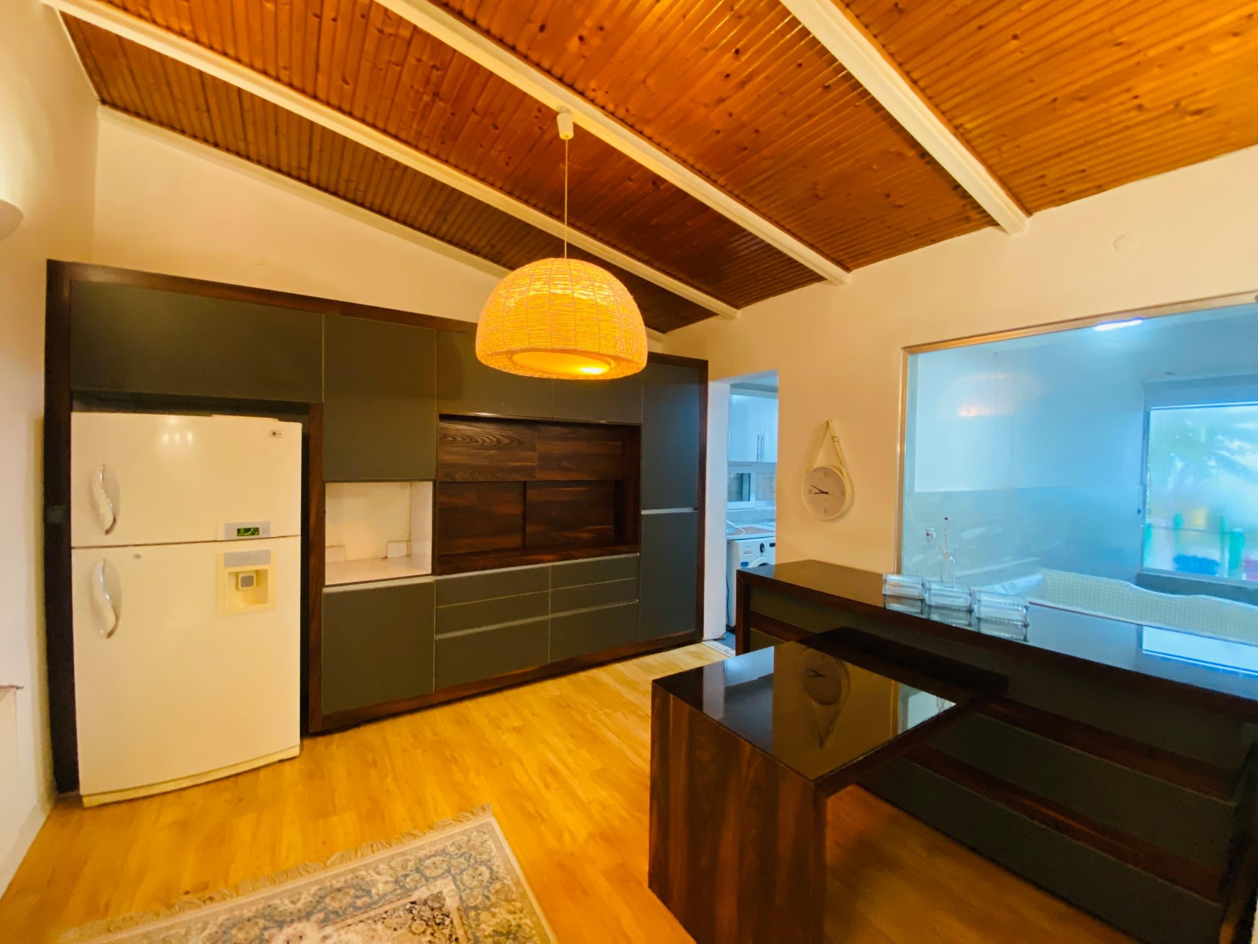 عمارت فانوس استخر جکوزی ساحل اختصاصی