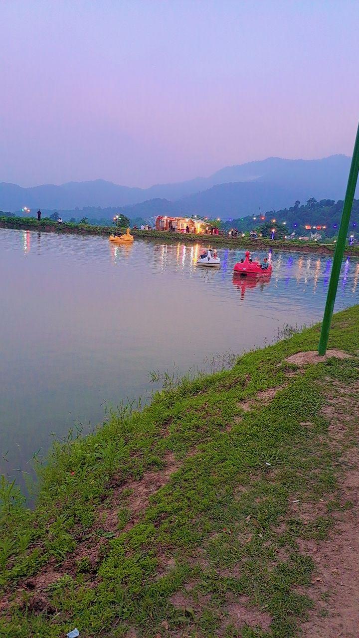 کلبه چوبی شش خوابه مستراستخرداروجکوزی دار