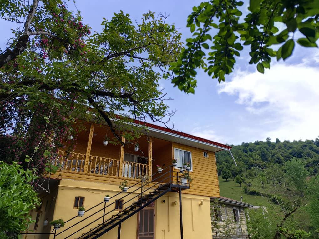 کلبه چوبی چهارخواب مستروجکوزی دار