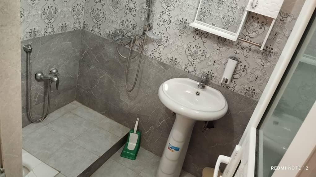 کلبه چوبی شش خوابه مستراستخرداروجکوزی دار