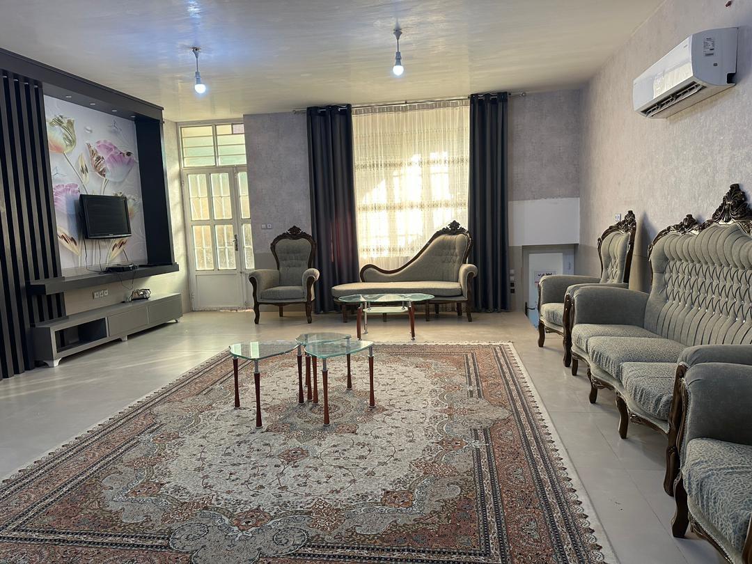 ویلایی اسپیلت دار با استخر آبگرم