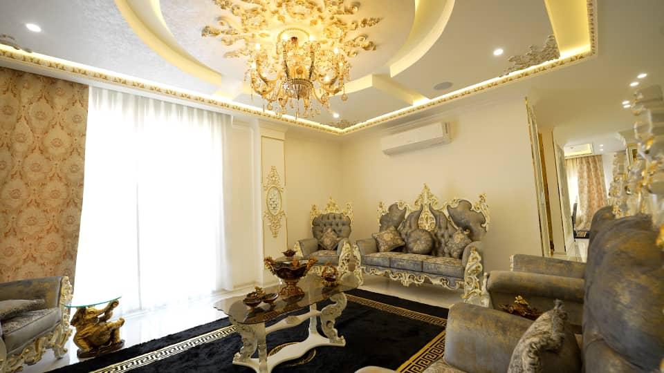 عمارت فوق لوکس با استخر چهار فصل