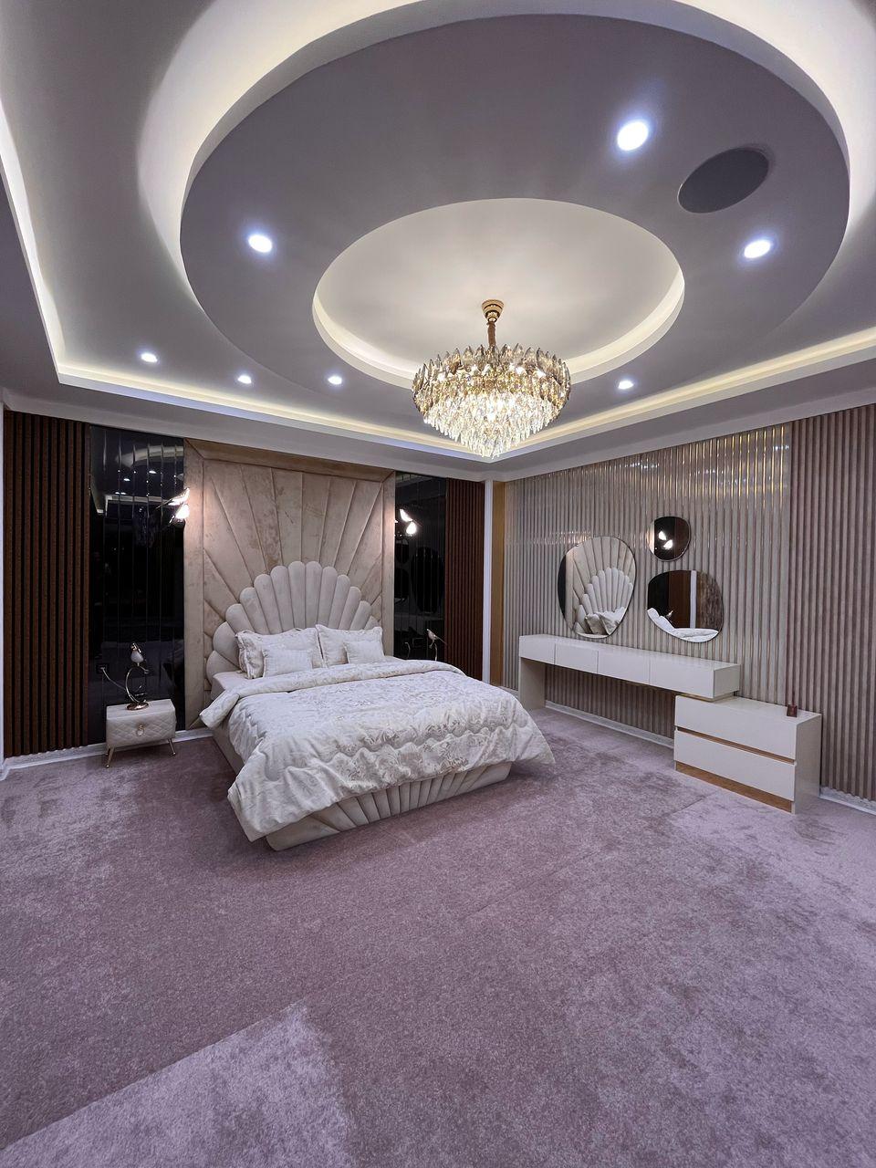 عمارت فوق لوکس با استخر چهار فصل